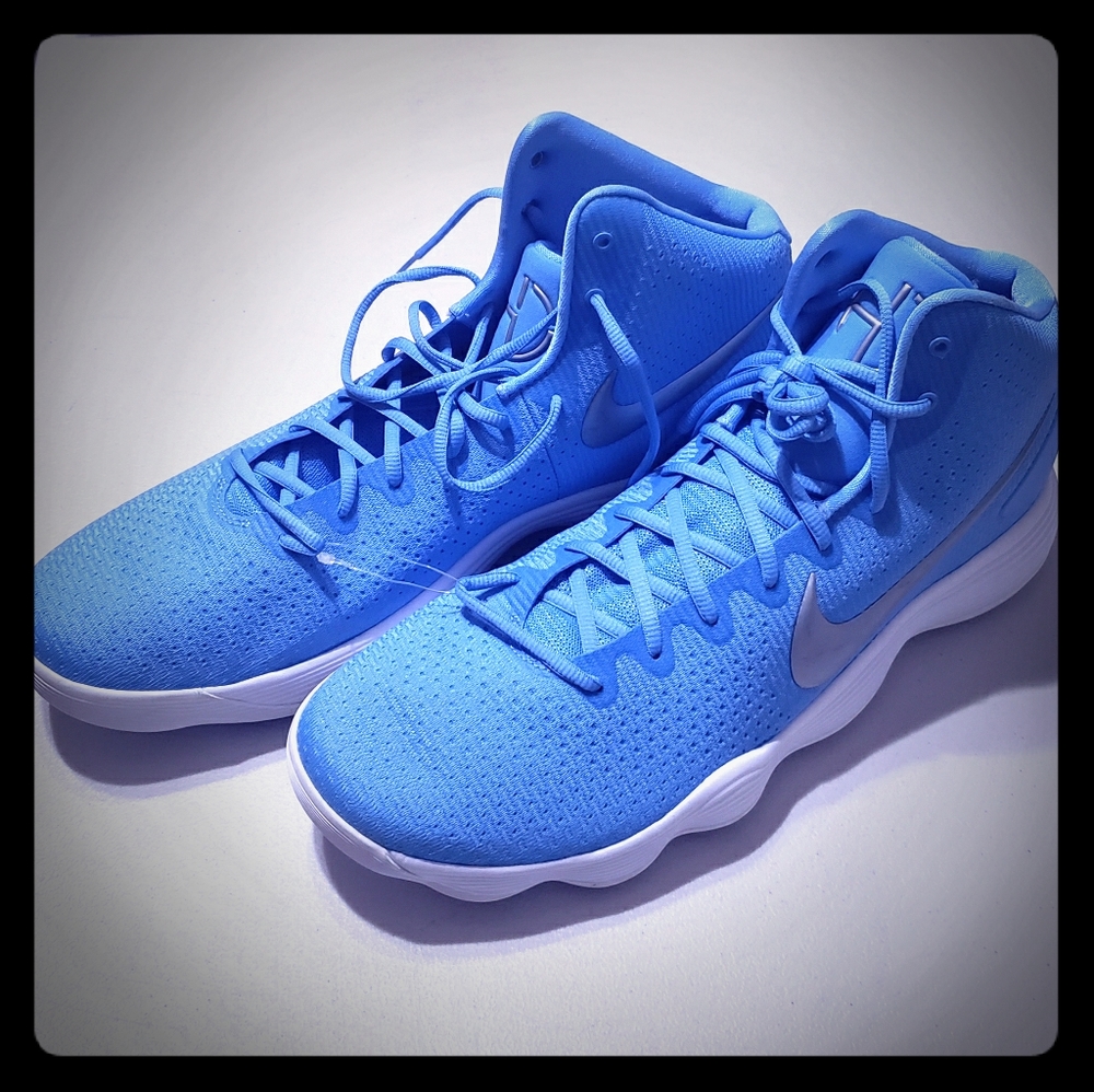 🚨SOLD🚨 Nike Hyperdunk React 17 University Blue